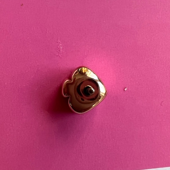 Kate Spade diamond rose gold heart shape earrings - Picture 5 of 6